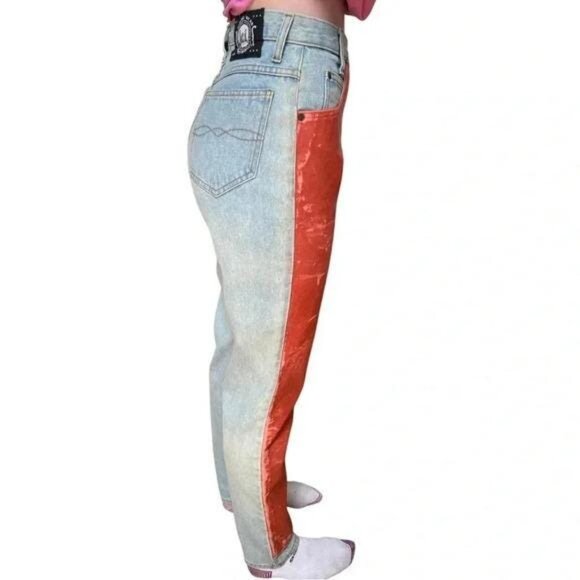 Vintage Early 1990s High-Waisted Mom Jeans – Light Wash Denim with Orange Leathe - Picture 6 of 10